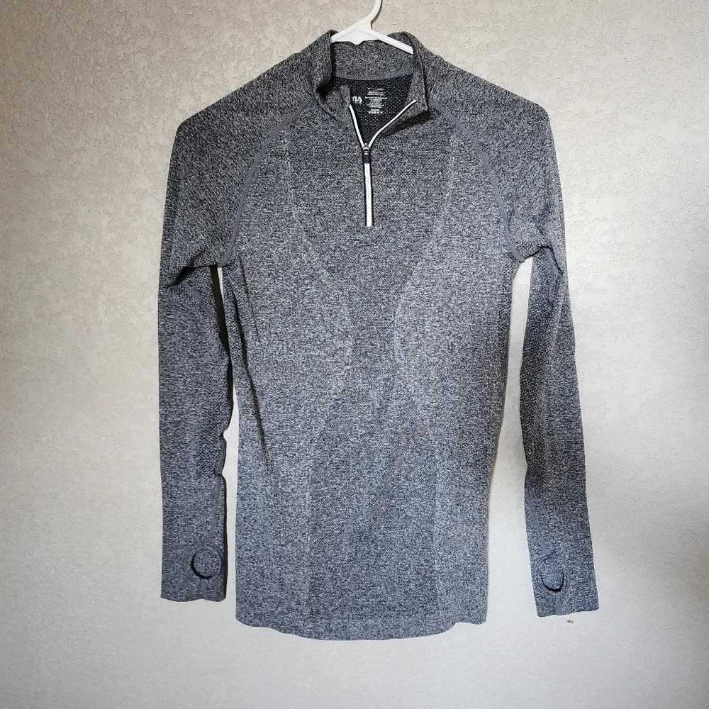 Zyia Quarter -zip long sleeve top size Small